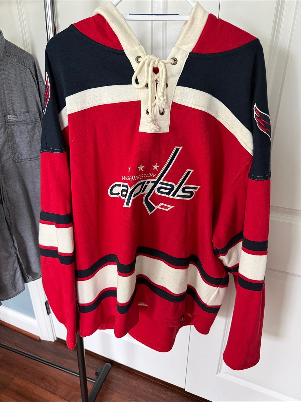 47 Brand Washington Capitals Red and Navy Lace-Up Crewneck Sweater
